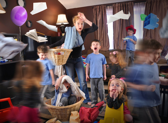 mum declutter with kids