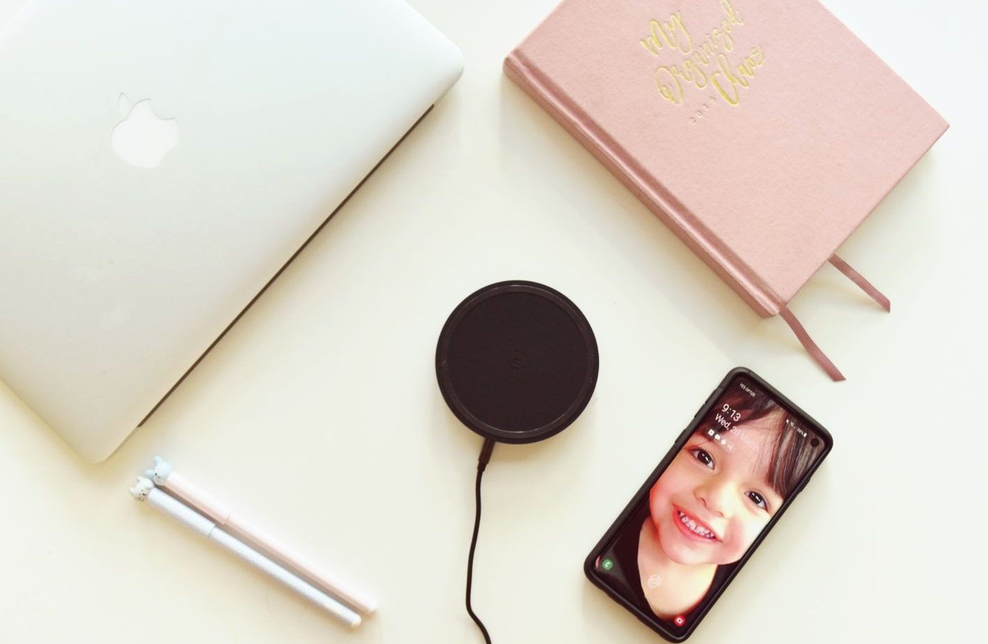 Review of the Belkin BOOST↑UP™ Wireless Charging Pad + Belkin Essentials Giveaway