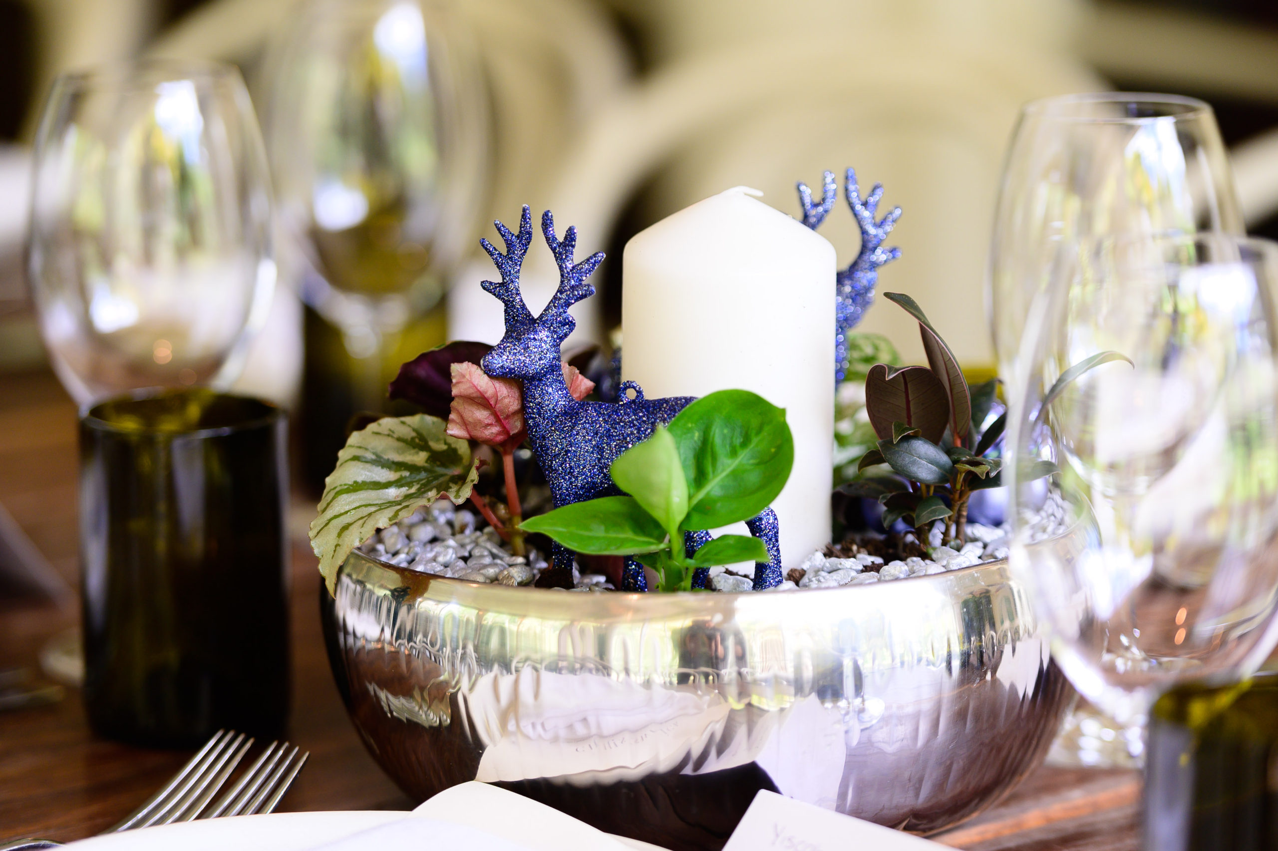 THE ULTIMATE GUIDE TO CREATING A CHRISTMAS LIVING CENTREPIECE