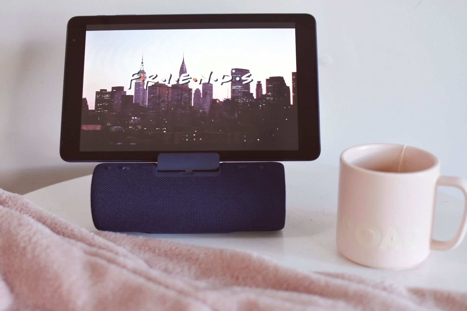 Mother’s Day Gift Idea – Review Alcatel 3T10 Tablet + Speaker Station